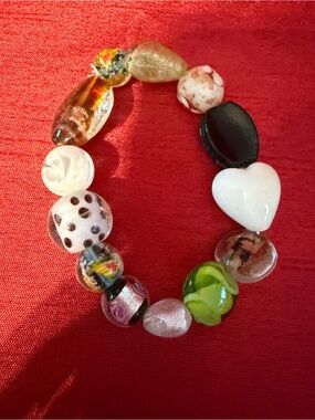 Multicolor Glass Bead Stretch Bracelet with White Heart